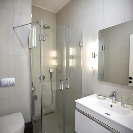 Aqualina E4-1 By Holidaykeys Apartman
